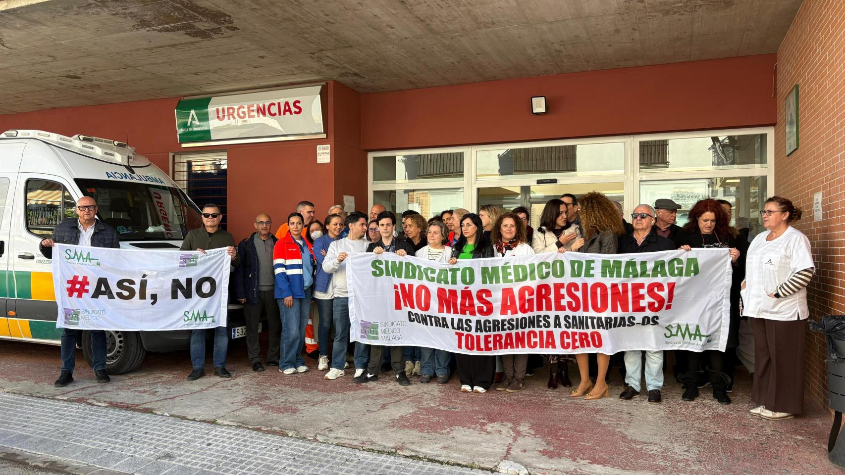 Concentración de este jueves en el centro de salud de Alhaurín de la Torre.
