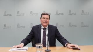 El consejero de Economía y Hacienda y portavoz, Carlos Fernández Carriedo, comparece en rueda de prensa posterior al Consejo de Gobierno.