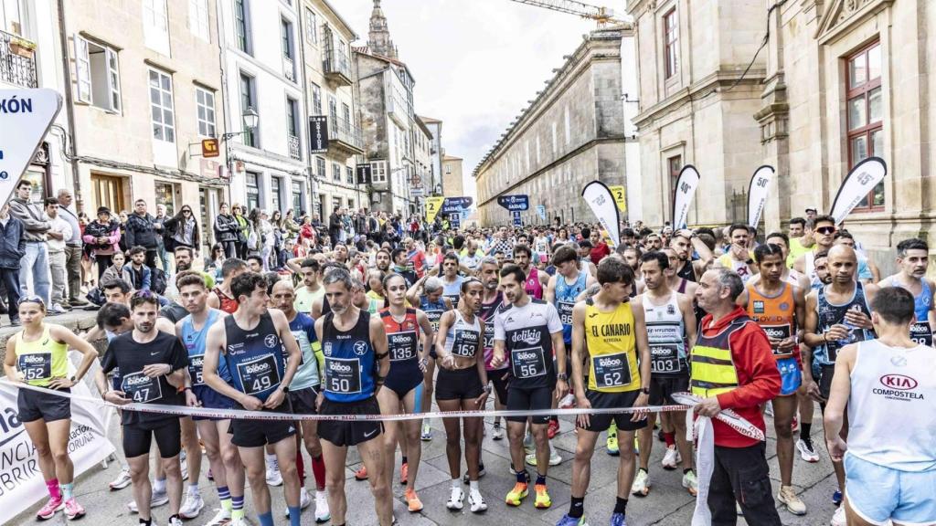 Miles de atletas llenarán las calles de Santiago con la carrera 'Os 10.000 peregrinos'