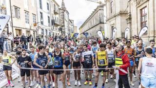 Miles de atletas llenarán las calles de Santiago con la carrera 'Os 10.000 peregrinos'