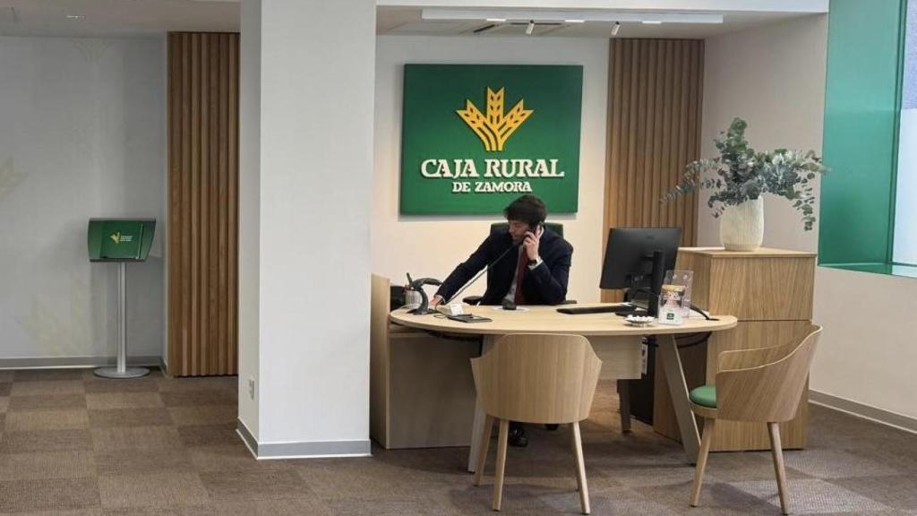 Imagen de la oficina por dentro.