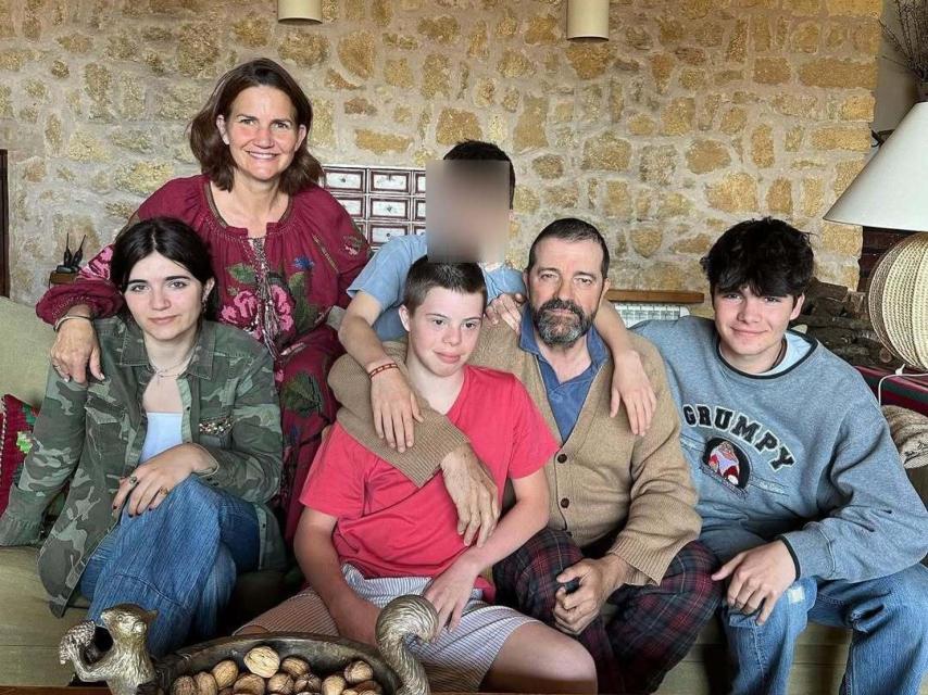 Samantha Vallejo-Nágera asegura que su marido Peru es un hombre estupendo al que todo el mundo adora.