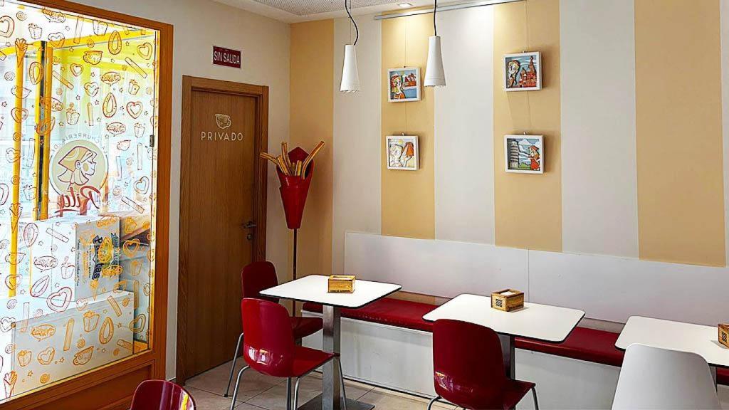 Mesas de la Churrería de Rita en Valladolid.