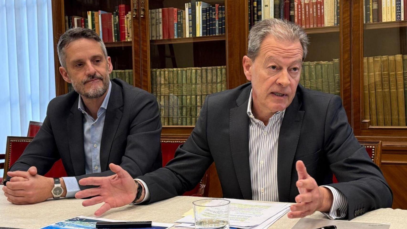 Guillermo Roselló, director general de Defensa de Thales, junto al presidente de la compañía en España, Jesús Sánchez Bargos.,