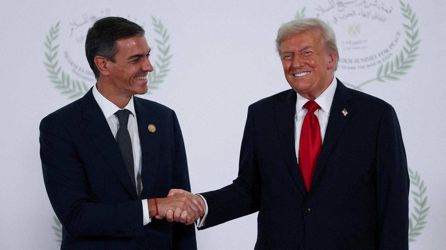 La última vez que Sánchez y Trump se vieron cara a cara, en la Cumbre de la Paz para Gaza el pasado octubre.