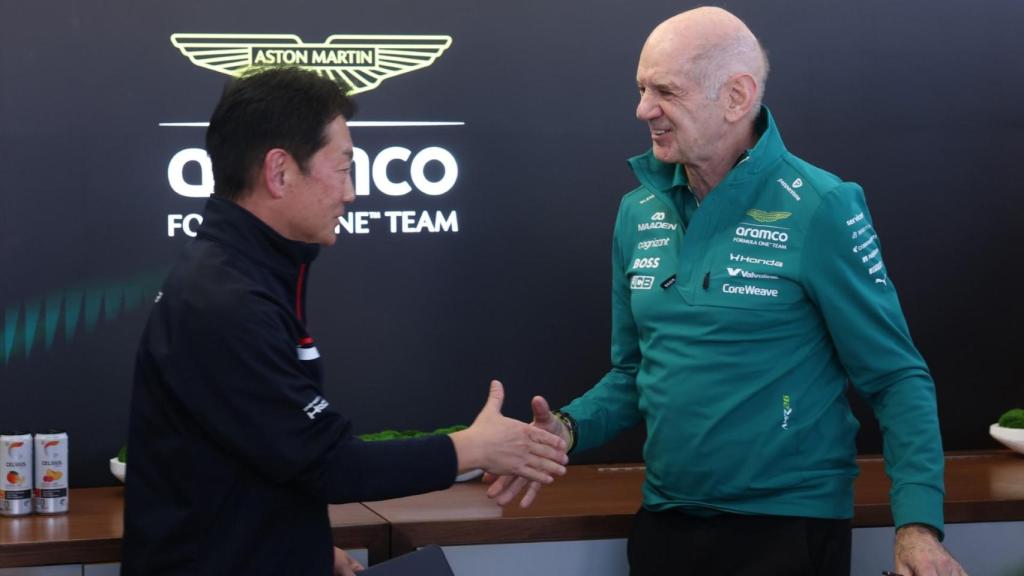 Koji Watanabe y Adrian Newey, en la rueda de prensa de Aston Martin.