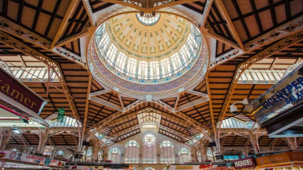 El interior del Mercado Central de Valencia.