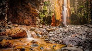 La ruta de senderismo de la Caldera de Taburiente en La Palma.