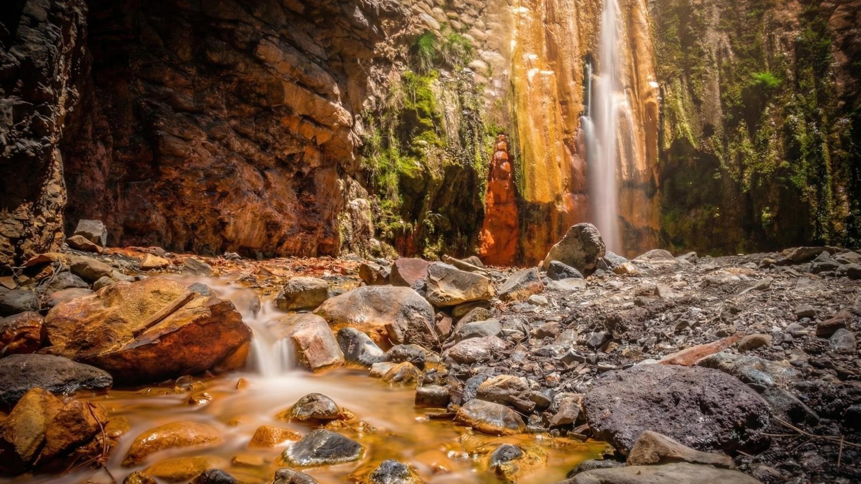 La ruta de senderismo de la Caldera de Taburiente en La Palma.
