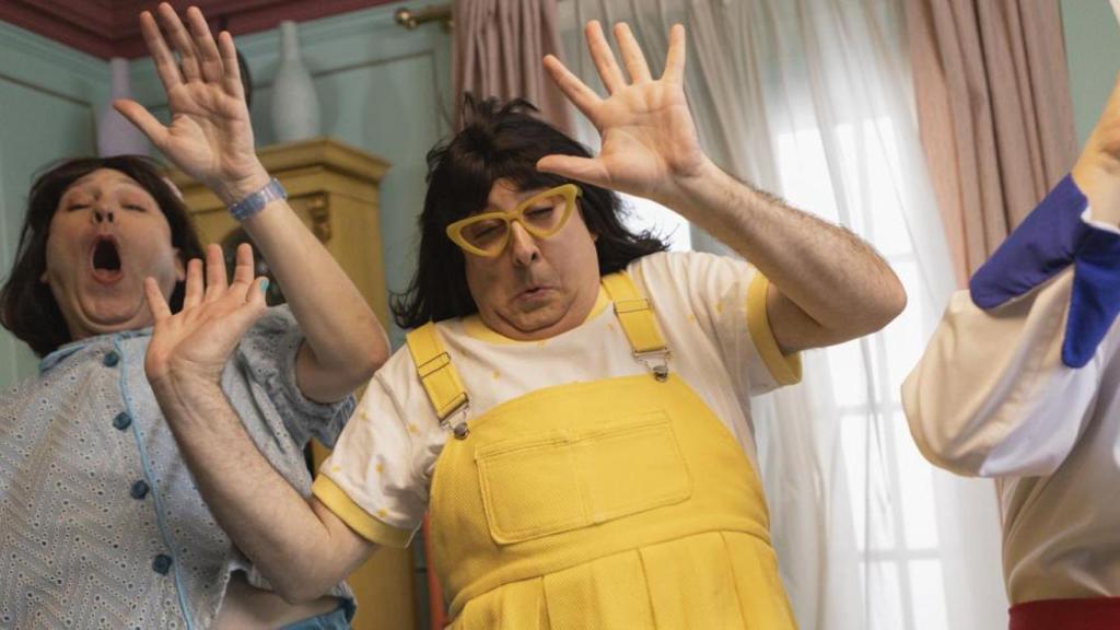 Carlos Areces interpreta a Chelo, el amigo de Rafaela en la serie.