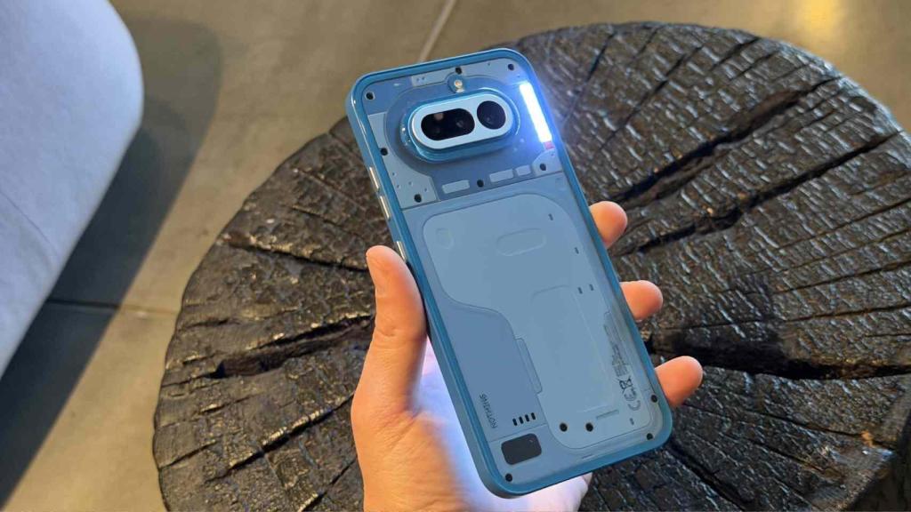 El Nothing Phone (4a).