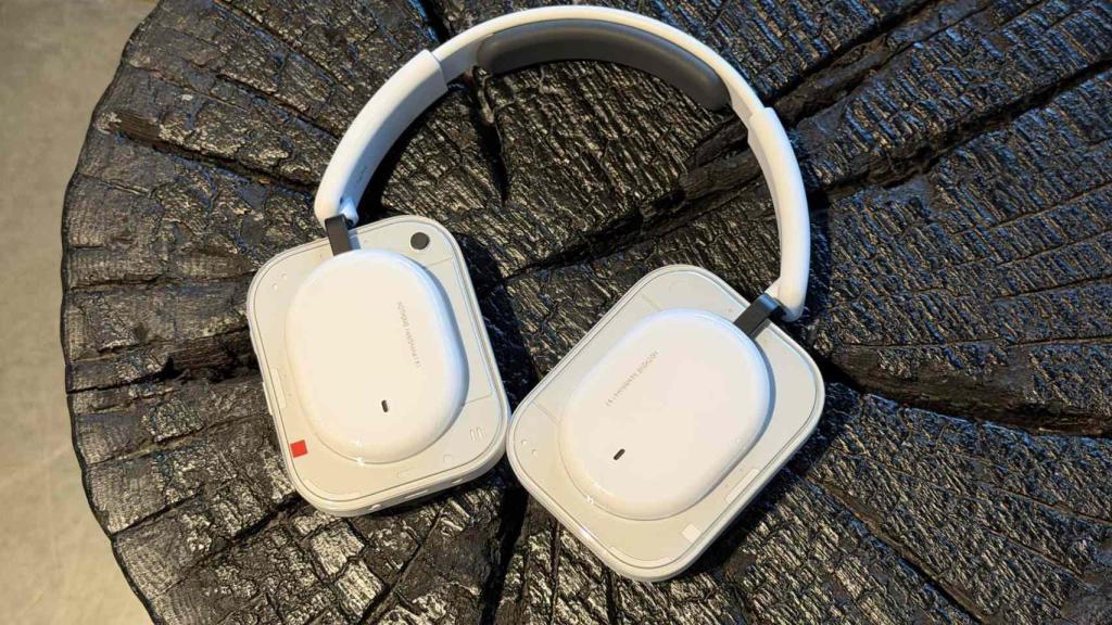 Los auriculares Nothing Headphone (a).