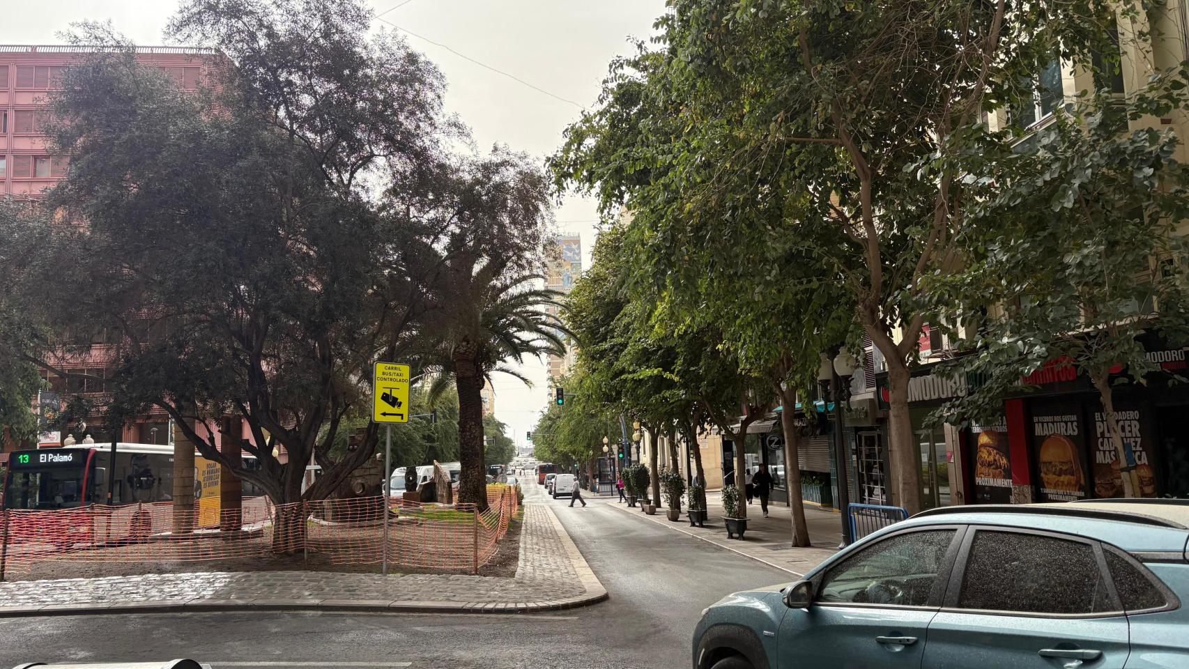 El centro de Alicante con el cielo cubierto