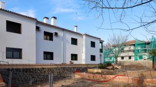 Un edificio de viviendas.