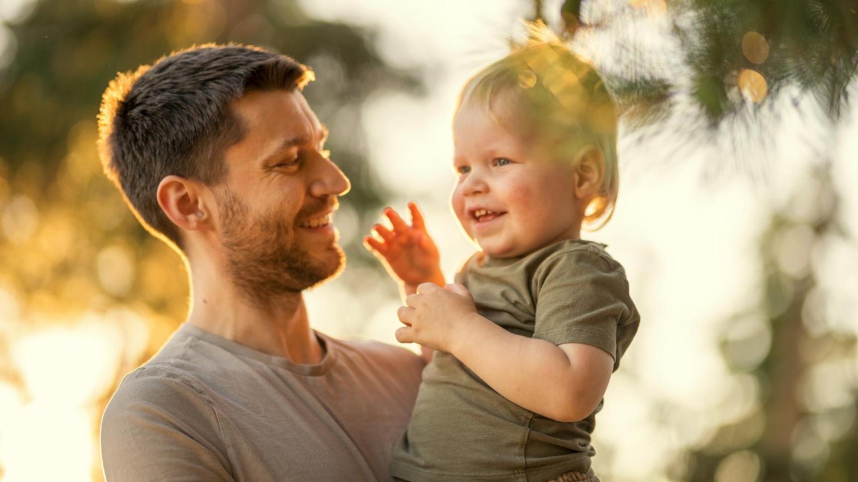 Un padre y su hijo