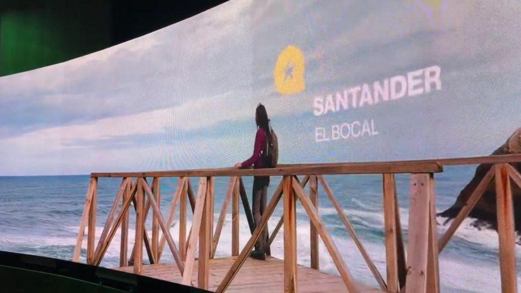 El Ayuntamiento de Santander promocionó en Fitur la pasarela de la playa de El Bocal donde han muerto 6 jóvenes.