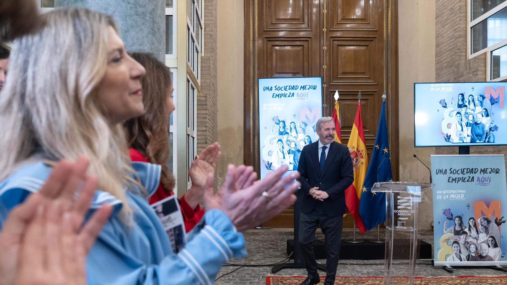 Jorge Azcón, en el acto Institucional del 8M en Aragón.
