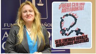 Polonia Castellanos, de Abogados Cristianos, junto al cartel polémico
