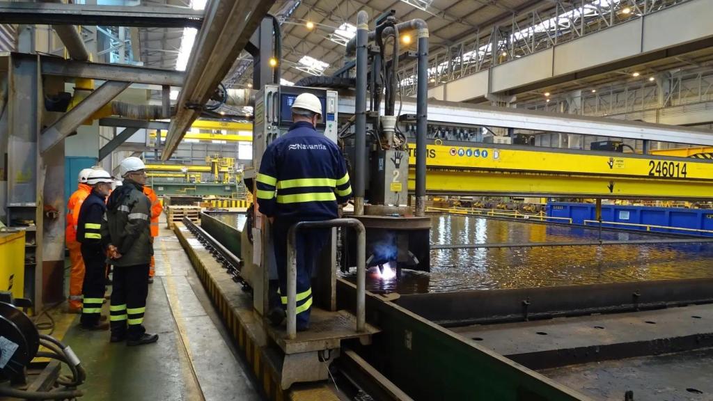 Trabajos en el astillero de Navantia