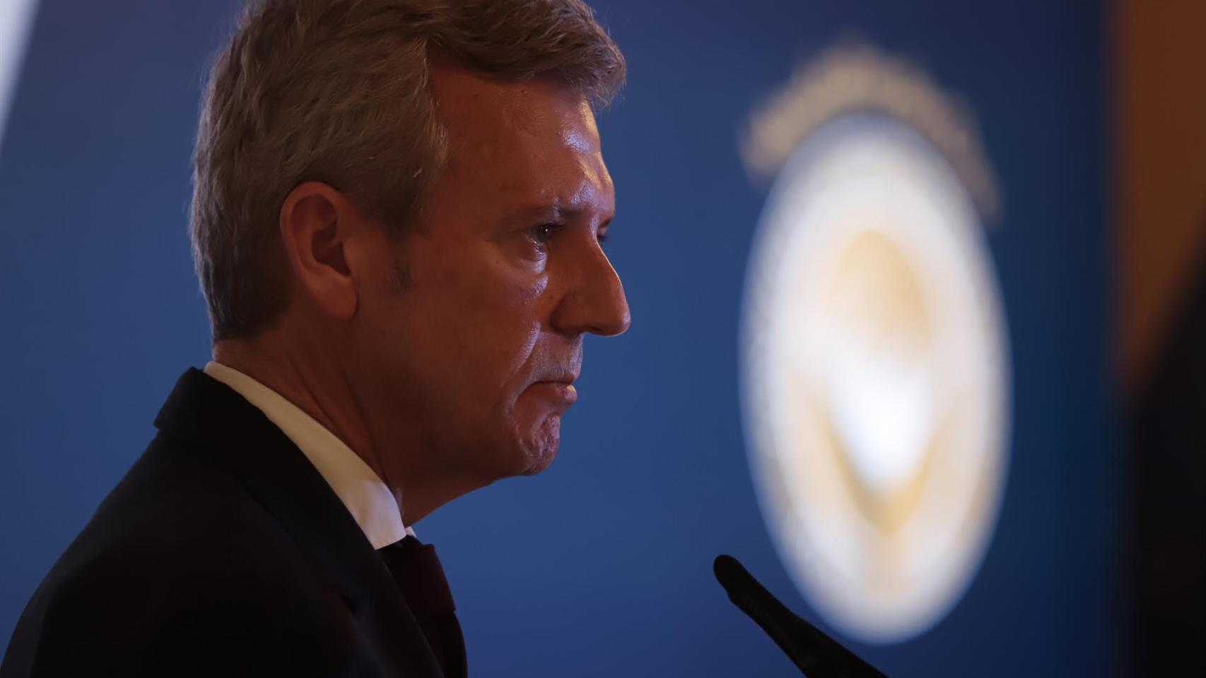El presidente de la Xunta, Alfonso Rueda, interviene durante la entrega de la Medalla de Oro de la Confederación de Empresarios de Pontevedra (CEP), en el Hotel Attica21, a 26 de febrero de 2026, en Vigo, Pontevedra