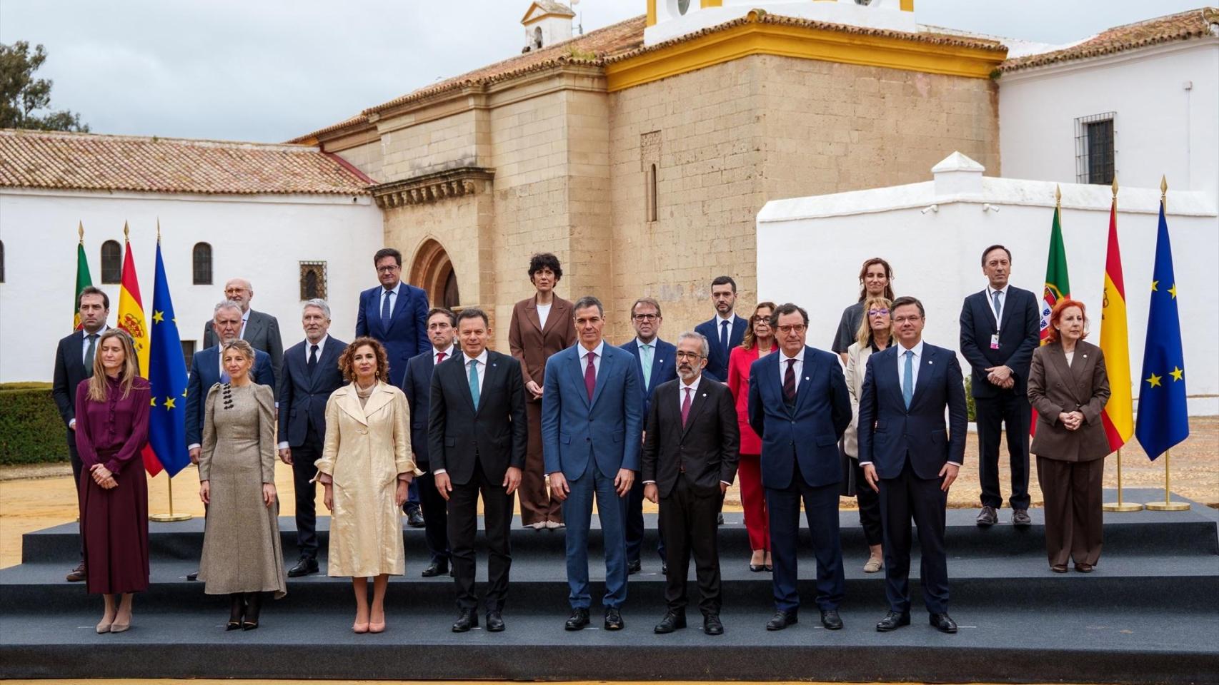 Foto de familia de la XXXVI Cumbre Hispano-Portuguesa
