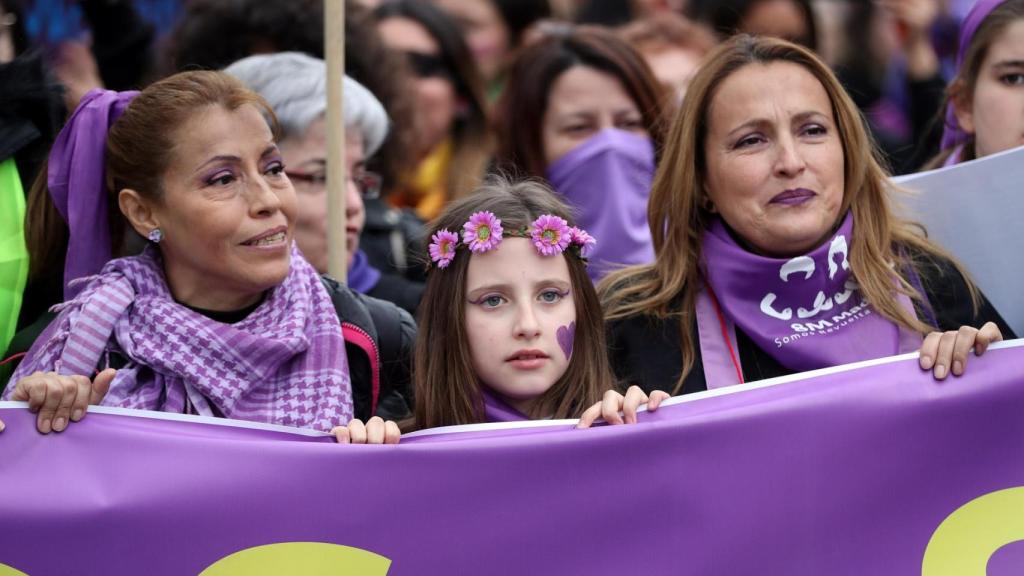 Cada 8 de marzo, las calles se pintan de violeta.