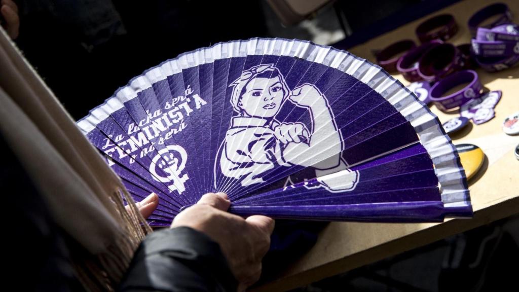 Abanico de la huelga feminista.
