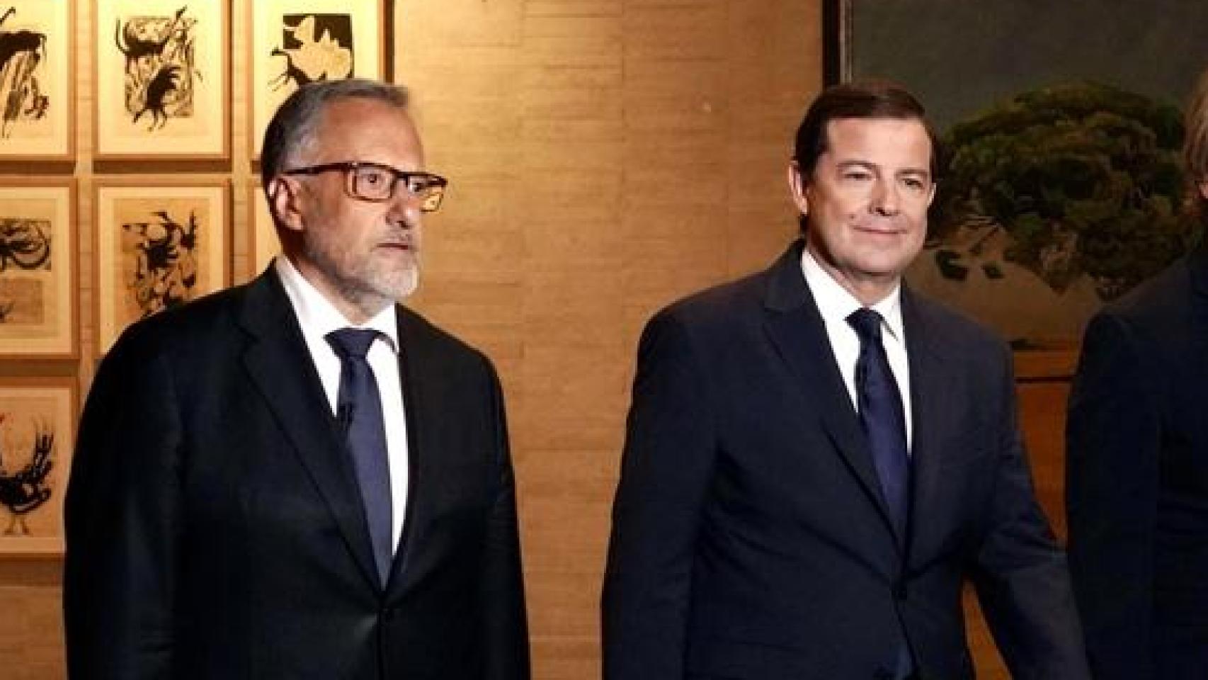Carlos Pollán y Alfonso Fernández Mañueco en el primer debate de este jueves.