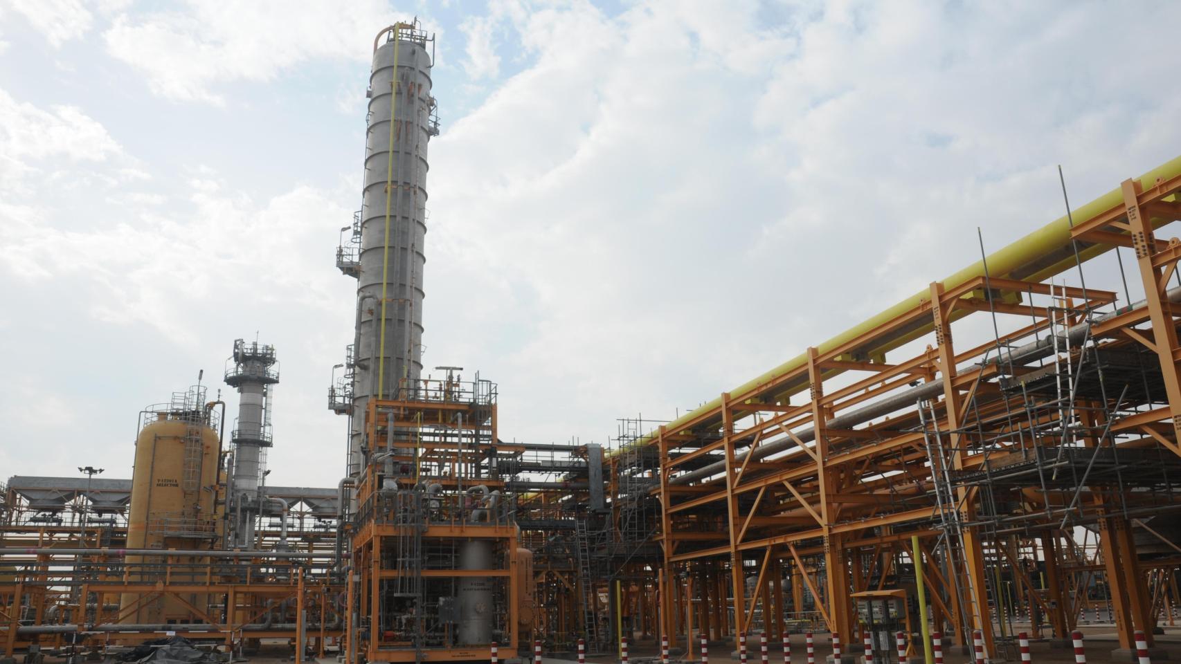Base de una fábrica de gas natural en china.