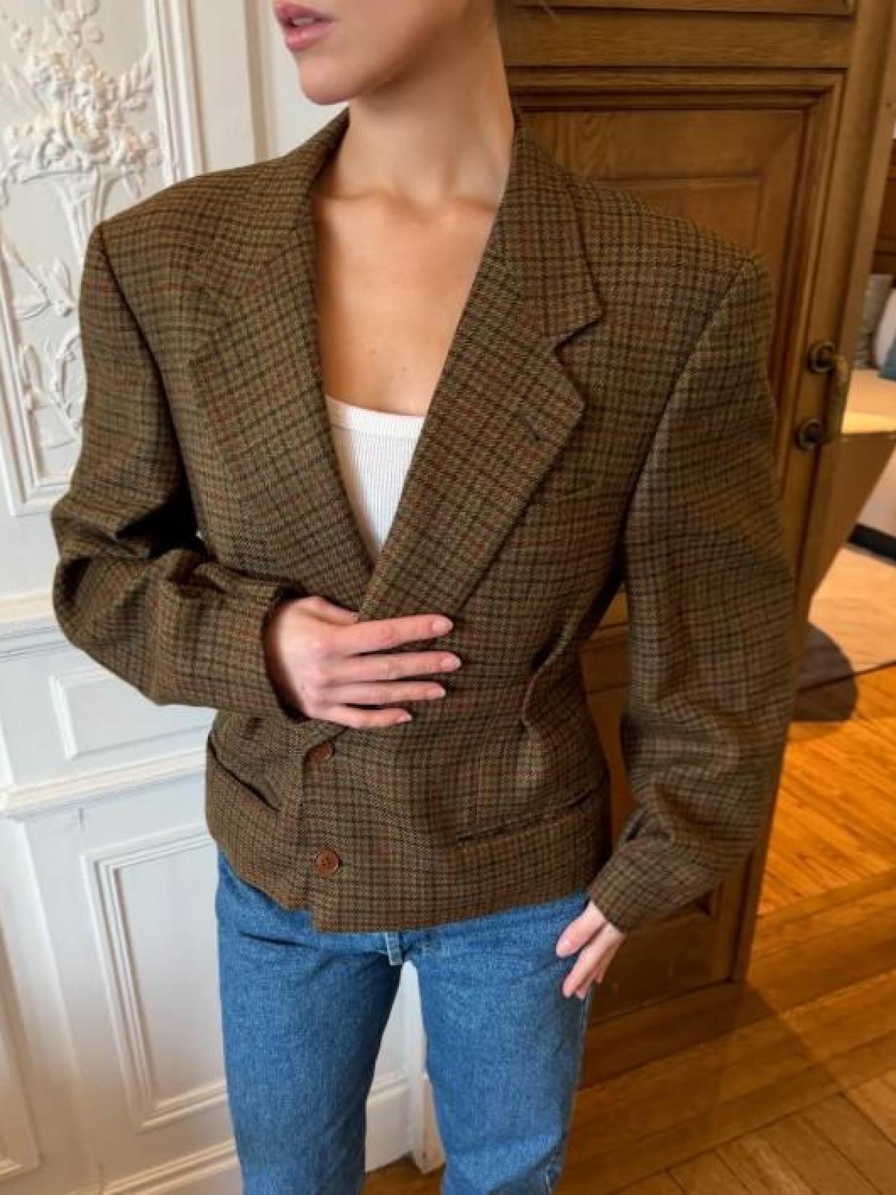 La chaqueta de María.