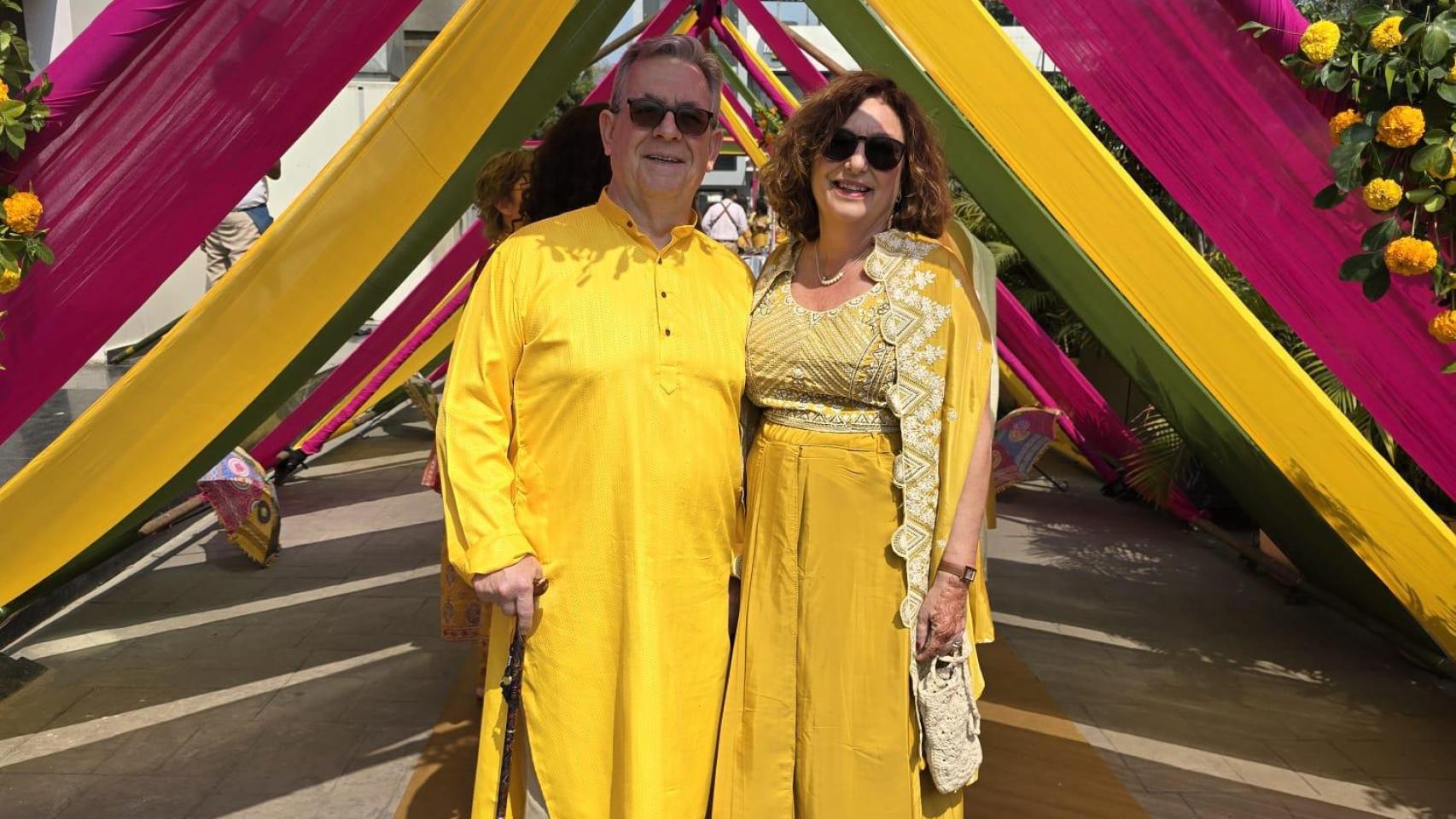 Roger y Carmen durante la boda en India.