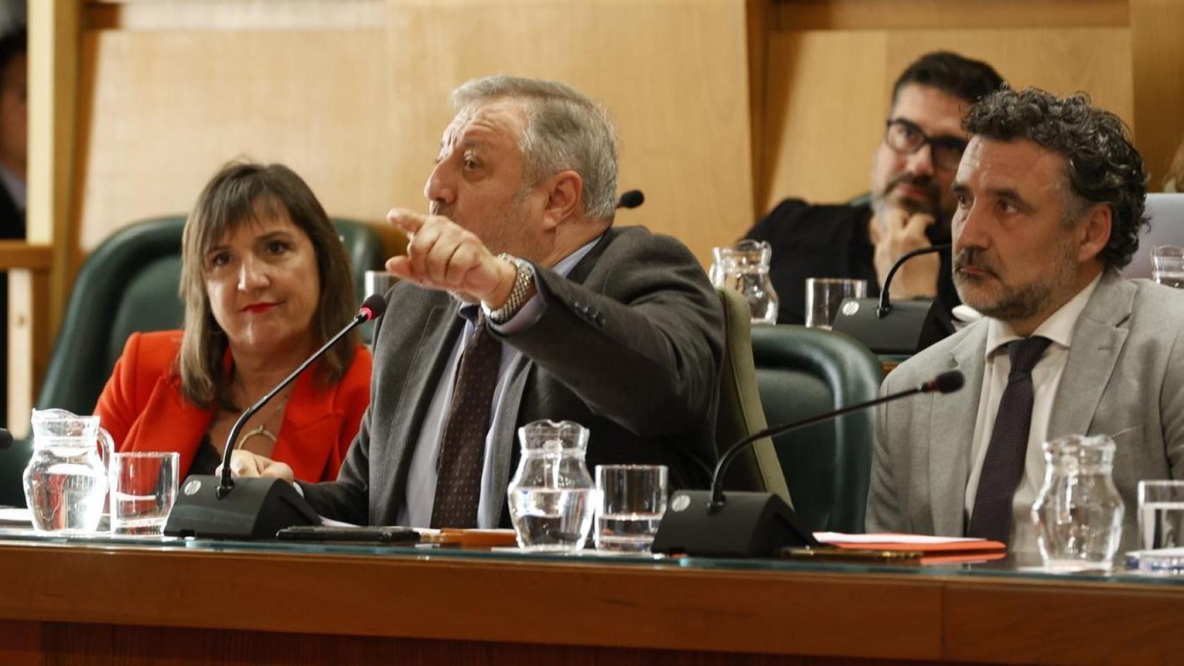 Lola Ranera, en uno de los últimos plenos del Ayuntamiento de Zaragoza.