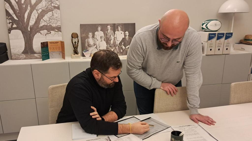 Jorge Cuartero Viciana y Thibault Brané, genealogistas del equipo de Coutot-Roehrig