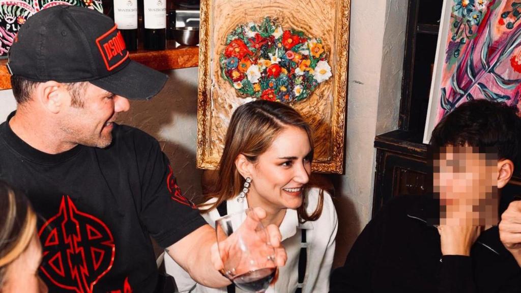 Alba Carrillo y Fonsi Nieto con su hijo Lucas.