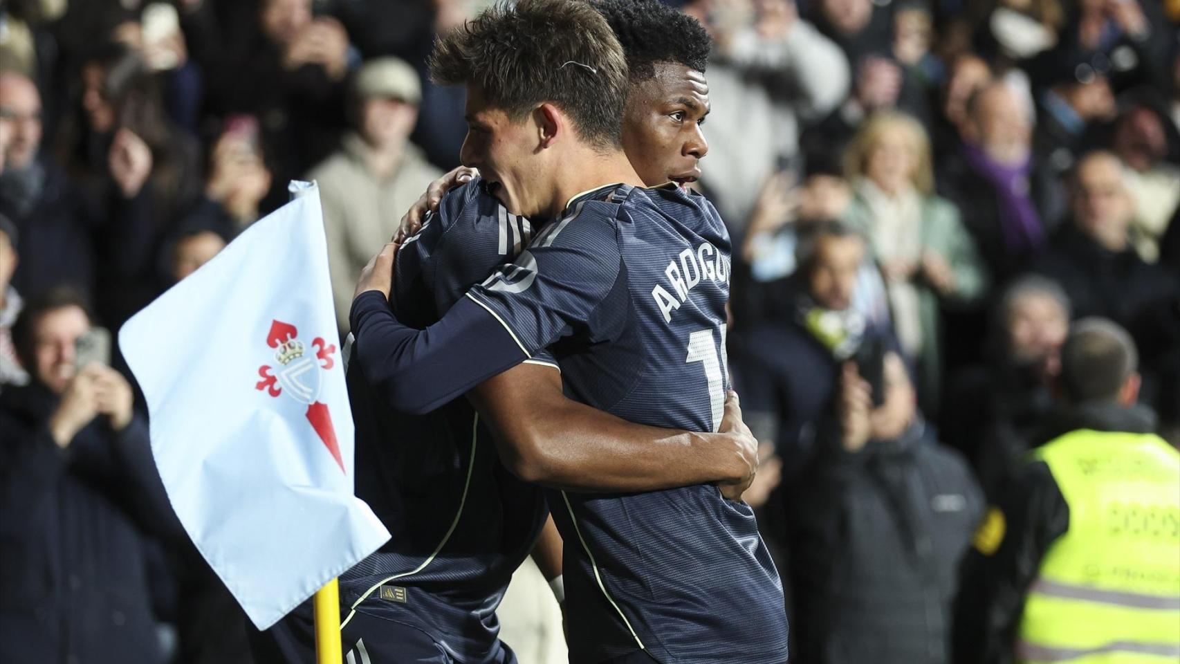 Tchouaméni celebra su gol ante el Celta junto a su compañero Arda Güler