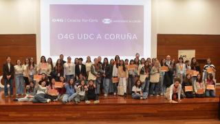 A Coruña reúne a 160 niñas para aprender sobre bases de datos y carreras STEM