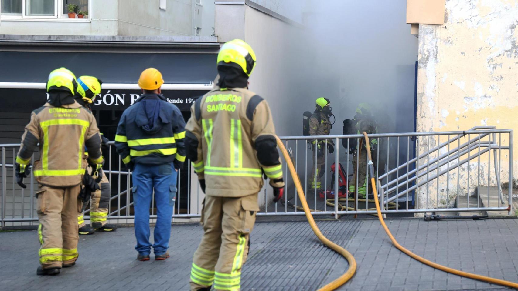Imagen de una actuación de los Bomberos de Santiago de Compostela.