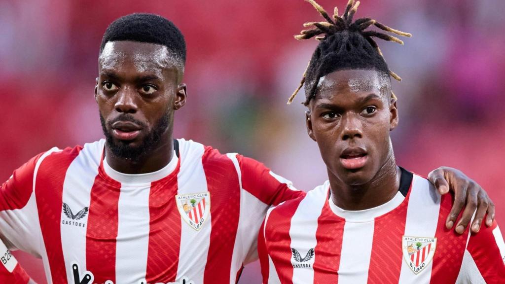 Iñaki y Nico Williams, durante un partido con el Atlético de Madrid.