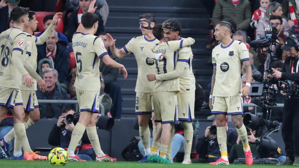 Los jugadores del Barça celebran el gol de Lamine Yamal contra el Athletic.
