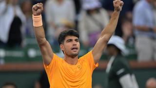 Carlos Alcaraz celebra la victoria ante Dimitrov.