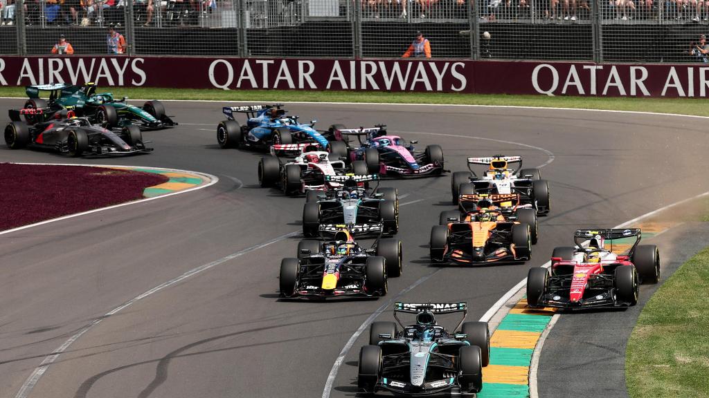 George Russell lidera la carrera del GP de Australia.
