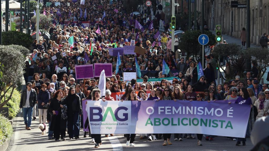 Manifestación feminista en Vigo por el 8M