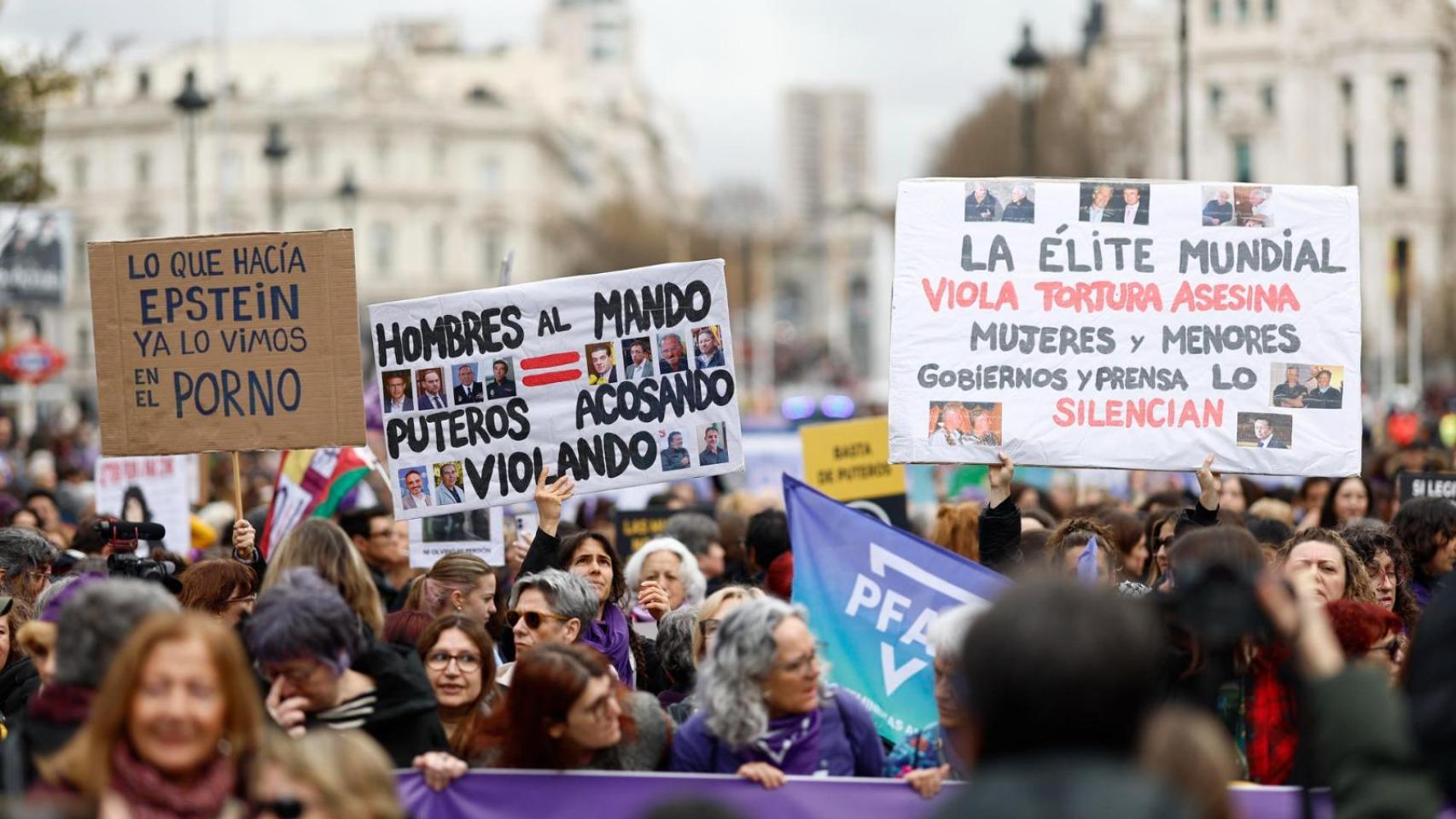 Manifestación organizada por el Movimiento Feminista de Madrid este domingo.