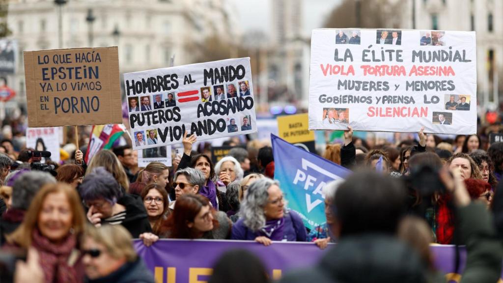 Manifestación organizada por el Movimiento Feminista de Madrid este domingo.