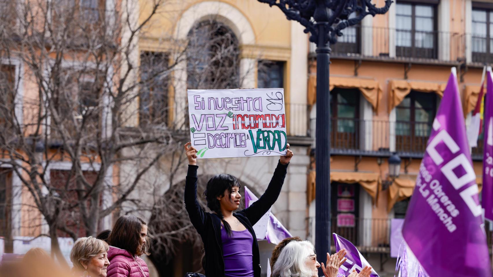El 8M divide a Toledo en dos modelos políticos enfrentados: de los premios institucionales a la marcha de la calle