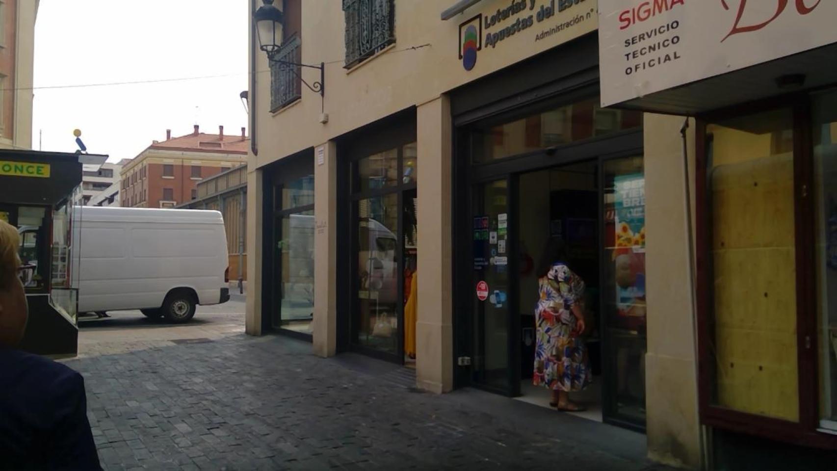 Este establecimiento se encuentra situado en la calle Joaquín Costa, 3 de Palencia