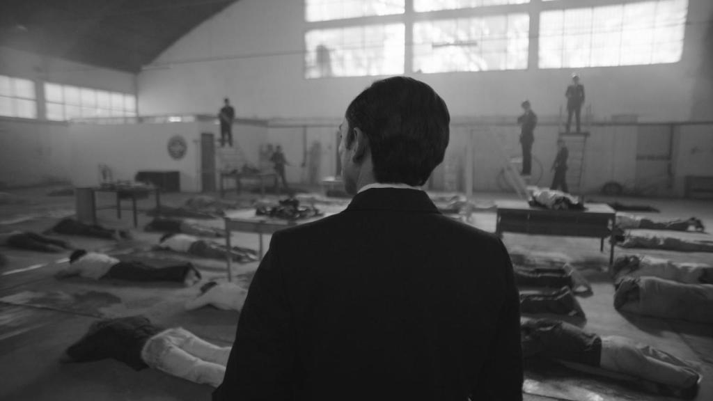 Una imagen de 'Hangar rojo'