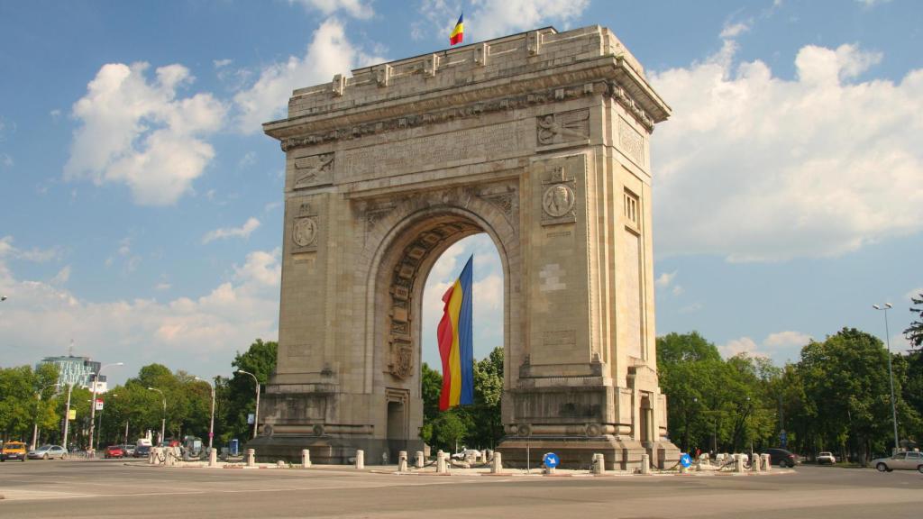 Arco del triunfo de Bucarest, inspirado en el de París.