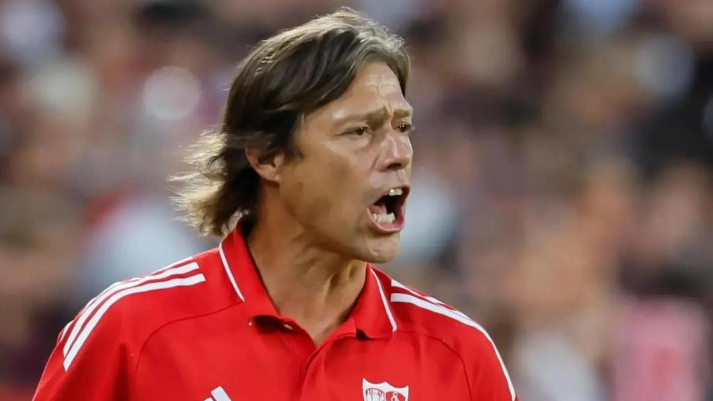 Matías Almeyda, durante un partido contra el Sevilla.