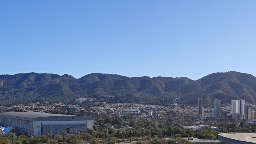 Vista de la Serra Gelada de Benidorm este febrero.